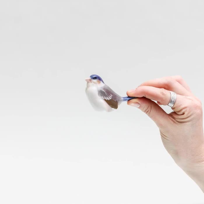 ロイヤルコペンハーゲン磁器の鳥の置物：手描きのヴィンテージスズメの